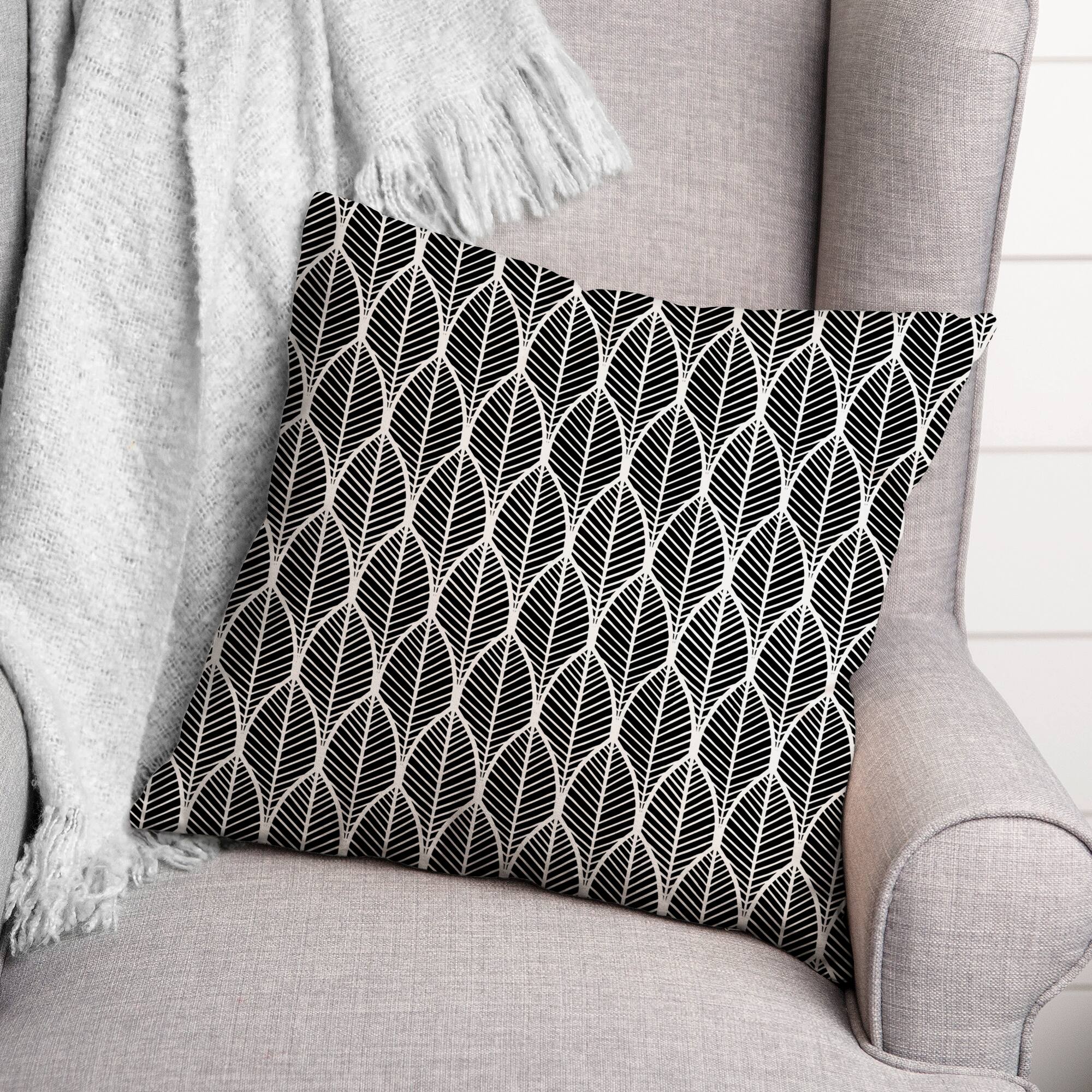 Leaf Pattern Indoor/Outdoor Throw Pillow